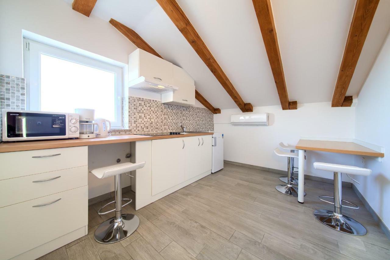 Apartmán Vijon Njivice Exteriér fotografie